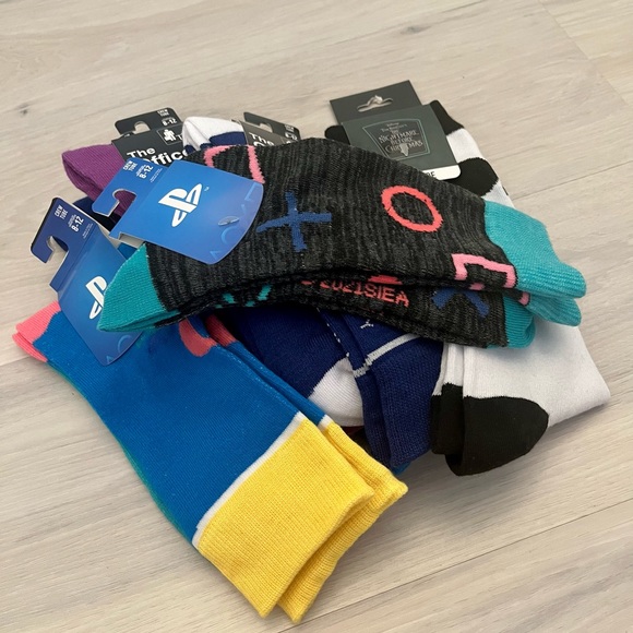 Brand New Men’s size 8-12 Socks (Office/Play Station/Friends) - Picture 10 of 10